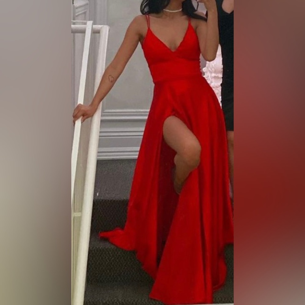 RED SILK FORMAL PROM / WEDDING GUEST DRESS SIZE 0